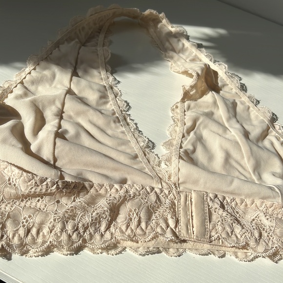 New with tags size extra-large, and lace bra let - Picture 3 of 5